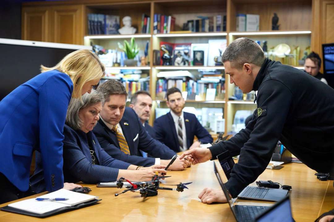 Федоров зустрівся з делегацією Держдепу США/Фото: Михайло Федоров Заплановані революційні зміни – Федоров про розмитнення авто в Дії та еАкциз