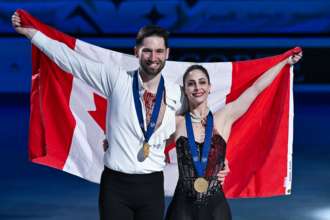 Діанна Стеллато-Дудек стала найстаршою чемпіонкою світу з фігурного катання / Фото: Minas Panagiotakis/Getty Images Рекорд тримався 100 років: канадка стала найстаршою чемпіонкою світу з фігурного катання