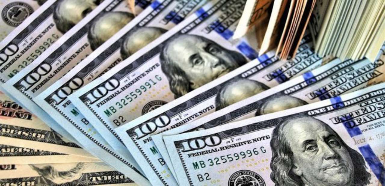 В Украине подешевел доллар: курс на 2 февраля