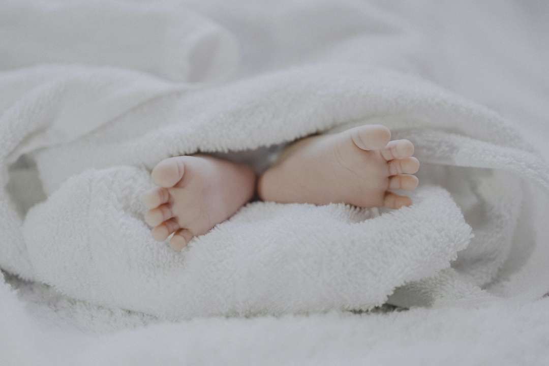 Фото: Unsplash/Автор Fé Ngô ребенок