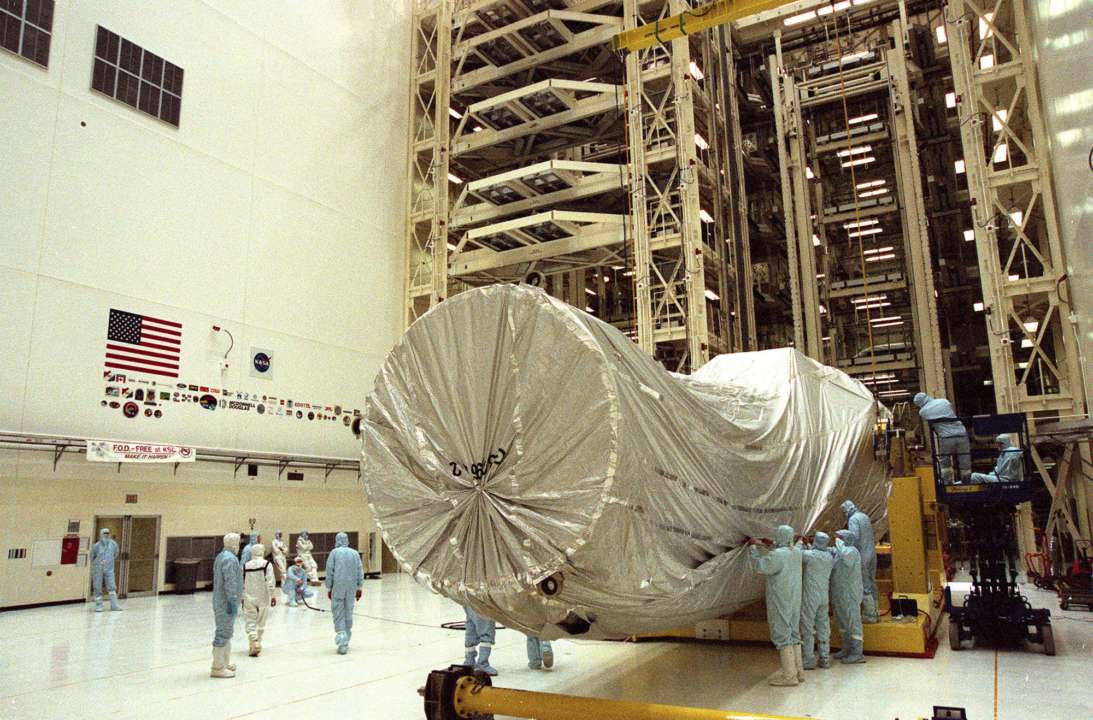 NASA показало впечатляющее фото скопления галактик в созвездии Змея
