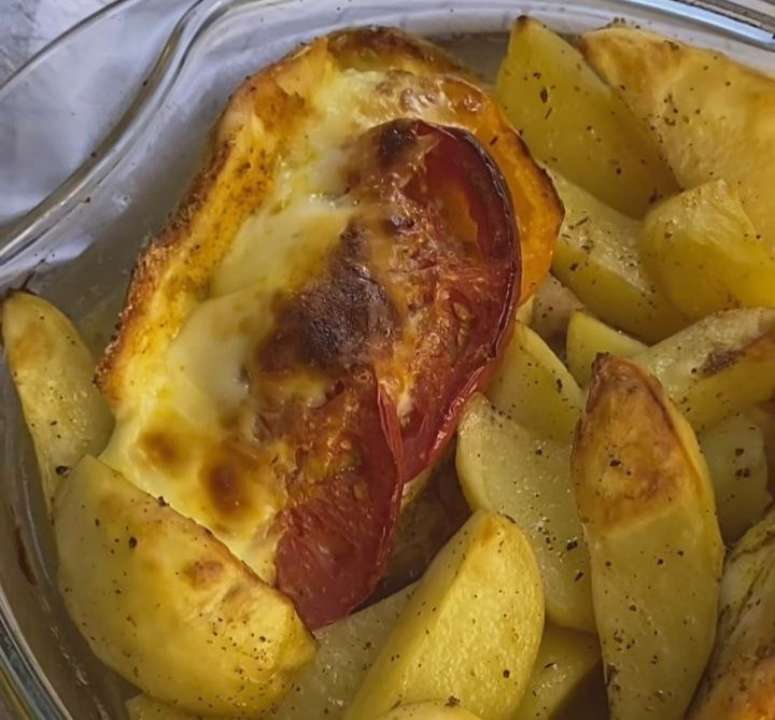 Ніжне куряче філе в духовці Ніжне куряче філе в духовці. Відеорецепт