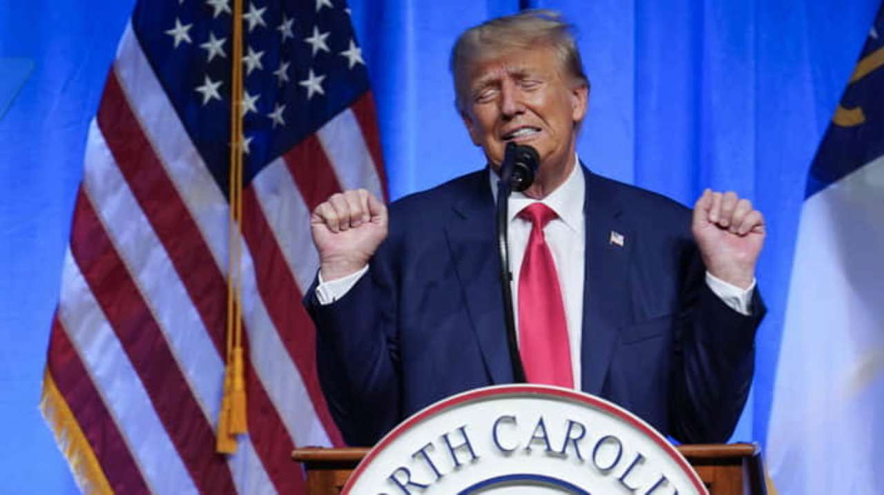 Трамп в новом предвыборном видео сравнил свое президентство с каденцией Байдена