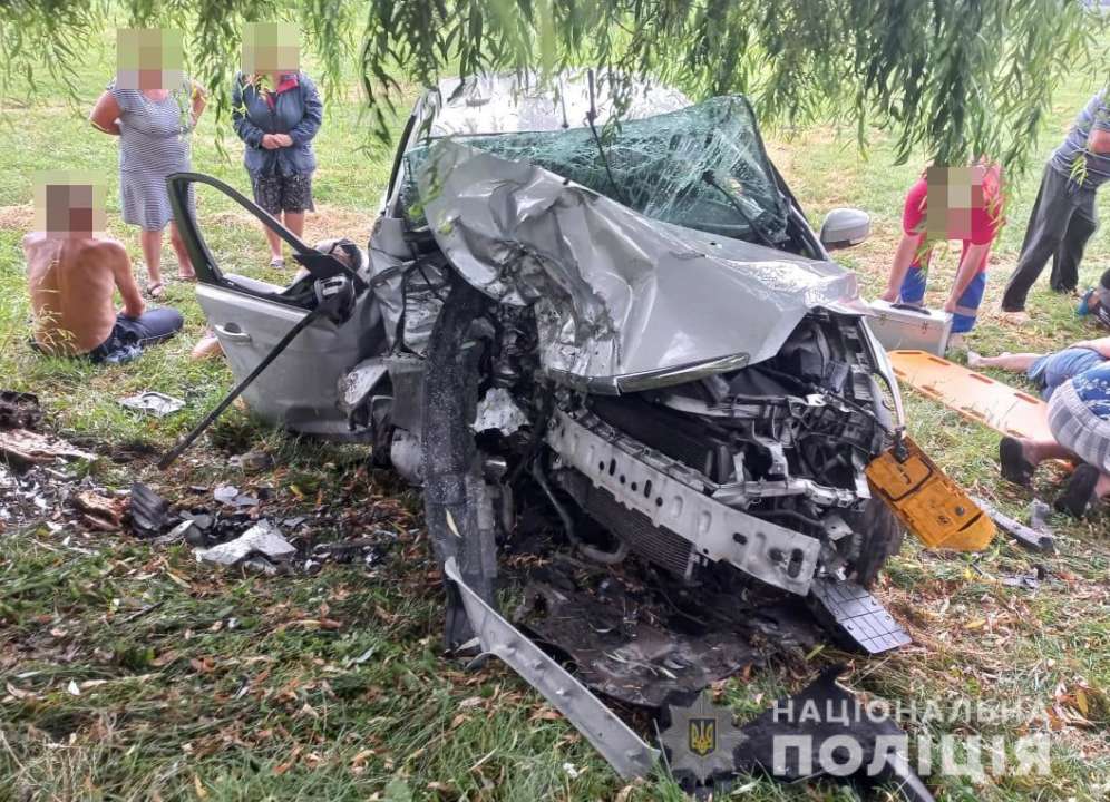 Все ехали в одном авто: в ДТП на Волыни погибли 3 и пострадали 9 человек, среди которых дети