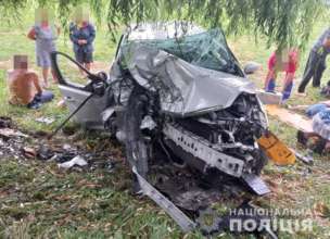 Фото: Нацполіція Усі їхали в одному авто: у ДТП на Волині загинули 3 та постраждали 9 людей, серед яких діти
