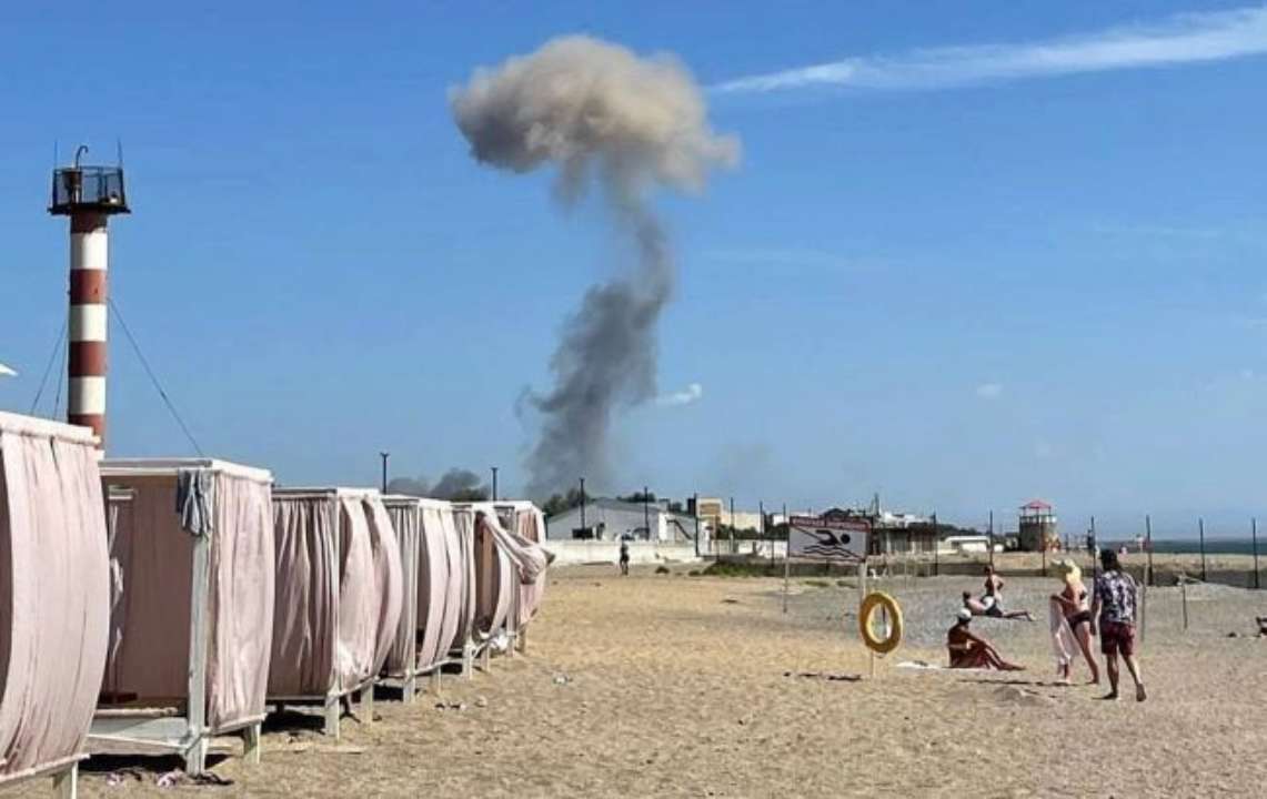 Взрывы в оккупированном Крыму: стало известно, какие самолеты были размещены на пораженном аэродроме