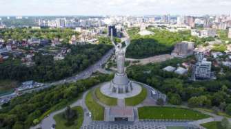У “Дії” проводять опитування щодо герба СРСР на монументі “Батьківщина-Мати”/Фото: Artem Zhukov/Unsplash Долю монумента “Батьківщина-Мати” у Києві вирішують голосуванням в “Дії”