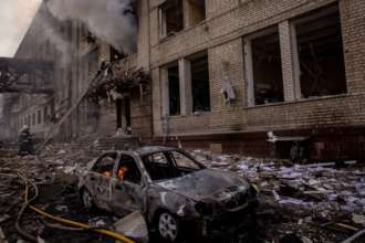Россияне обстреляли Харьков из РСЗО/Фото: Getty Images Харьков