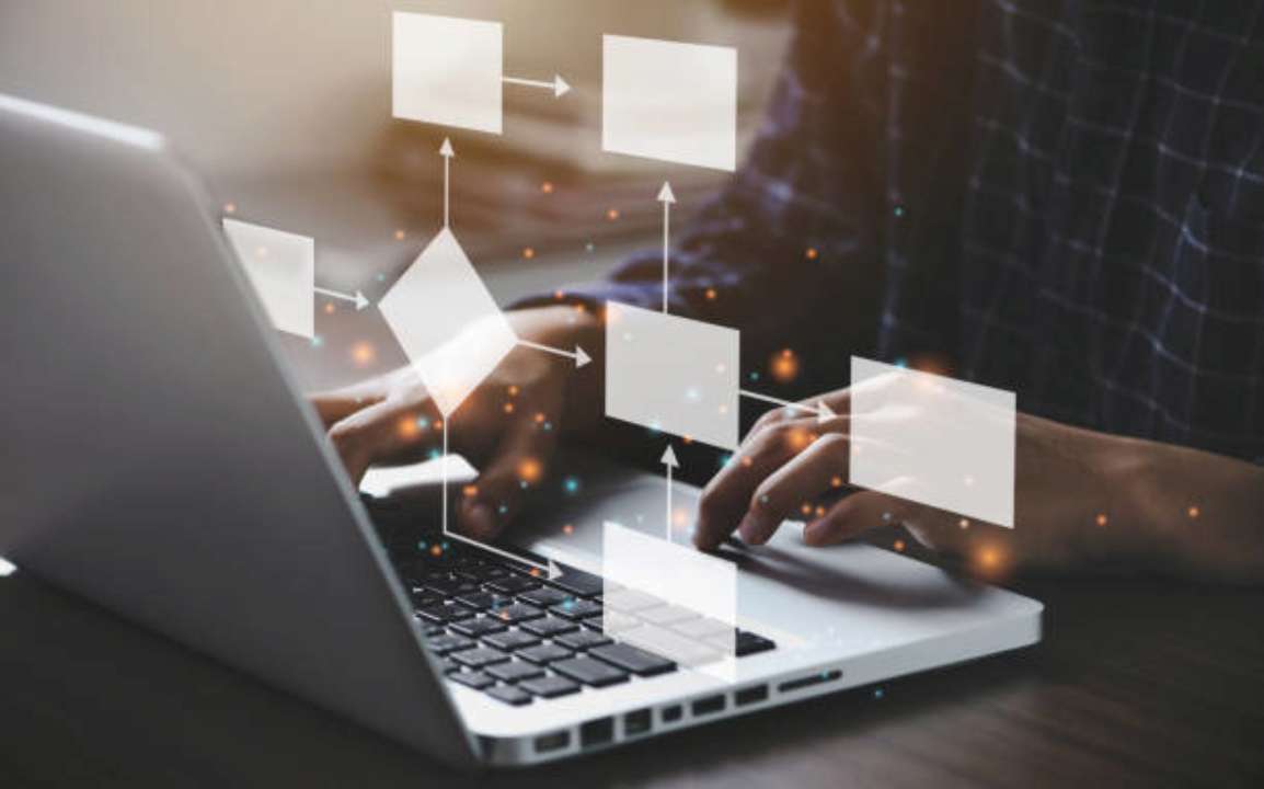 Фото: pexels Меньше бумажных документов: украинцам станет проще оформлять социальную помощь