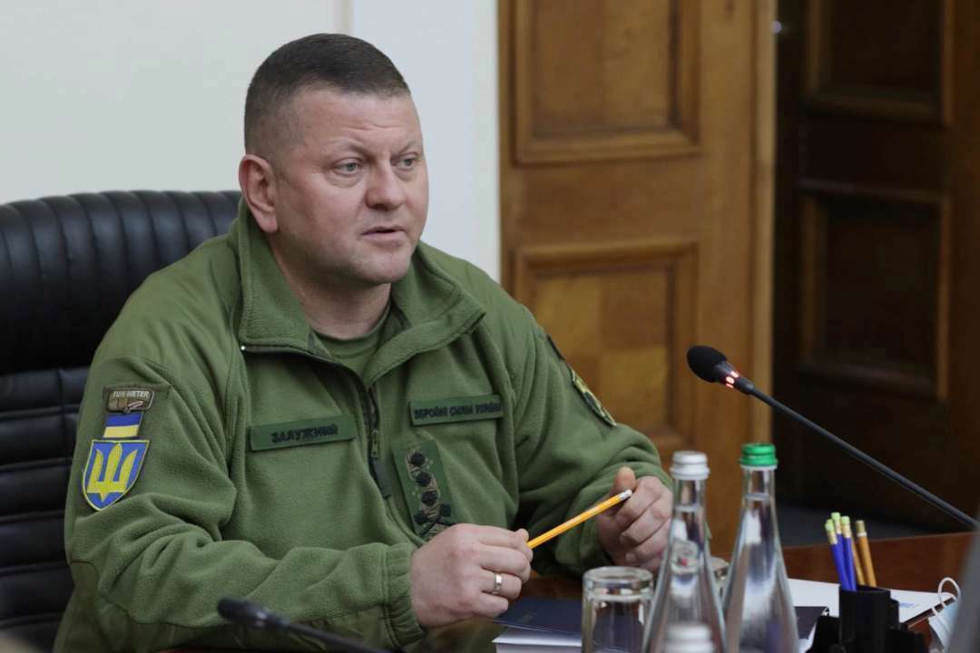Залужний заявив, що окупанти щодня використовують 40-60 тисяч боєприпасів в Україні/Фото: Facebook/CinC AF of Ukraine Головнокомандувач ЗСУ Валерій Залужний