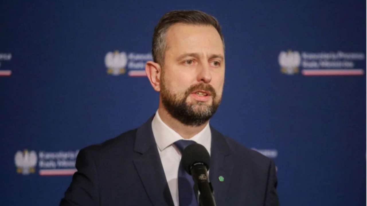 Міністр оборони Польщі пригрозив блокувати вступ України до ЄС/Фото: sud.ua Україна не вступить в ЄС, доки не вирішиться питання Волинської трагедії — міністр оборони Польщі