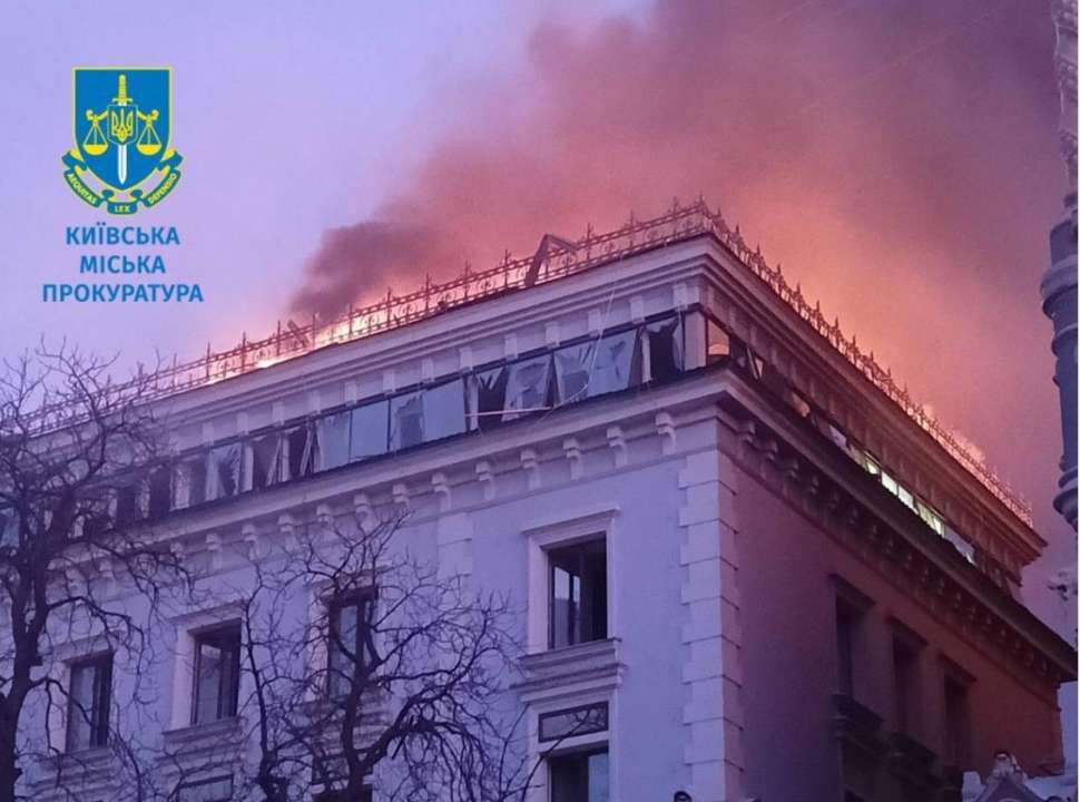 Внаслідок ранкової атаки рф загинула жінка/Фото: Офіс генпрокурора/Telegram Внаслідок ранкової атаки рф по Києву загинула жінка: кількість постраждалих зросла