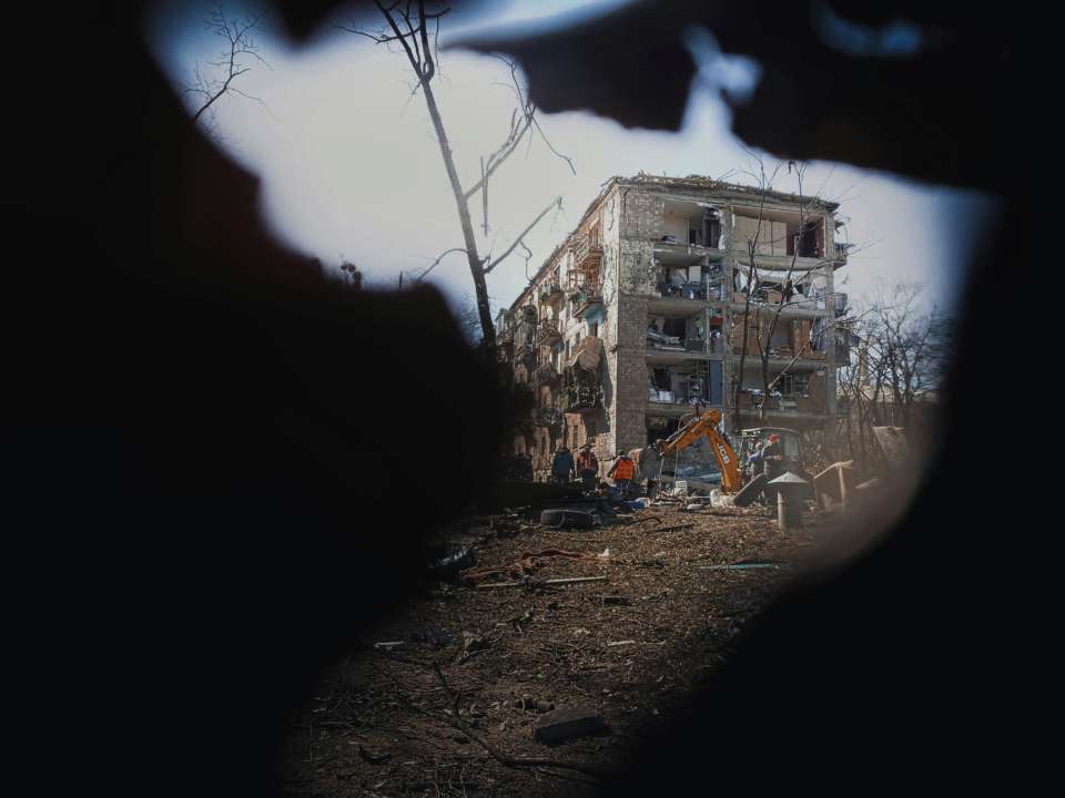 Внаслідок російського обстрілу Херсонщини поранено волонтера