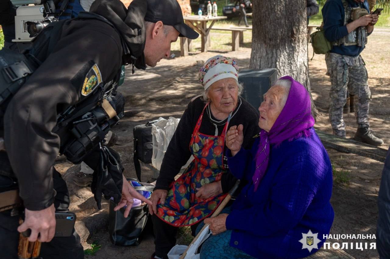 Эвакуация из Харьковской области/Фото: МВД Эвакуация из Харьковской области/Фото: МВД