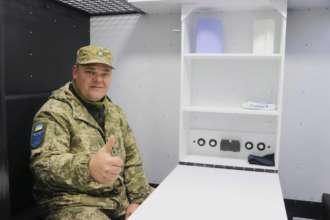 Мобильная баня для военных/Фото: Максим Козицкий Львовская обасть передала военным 103 бригады мобильную баню