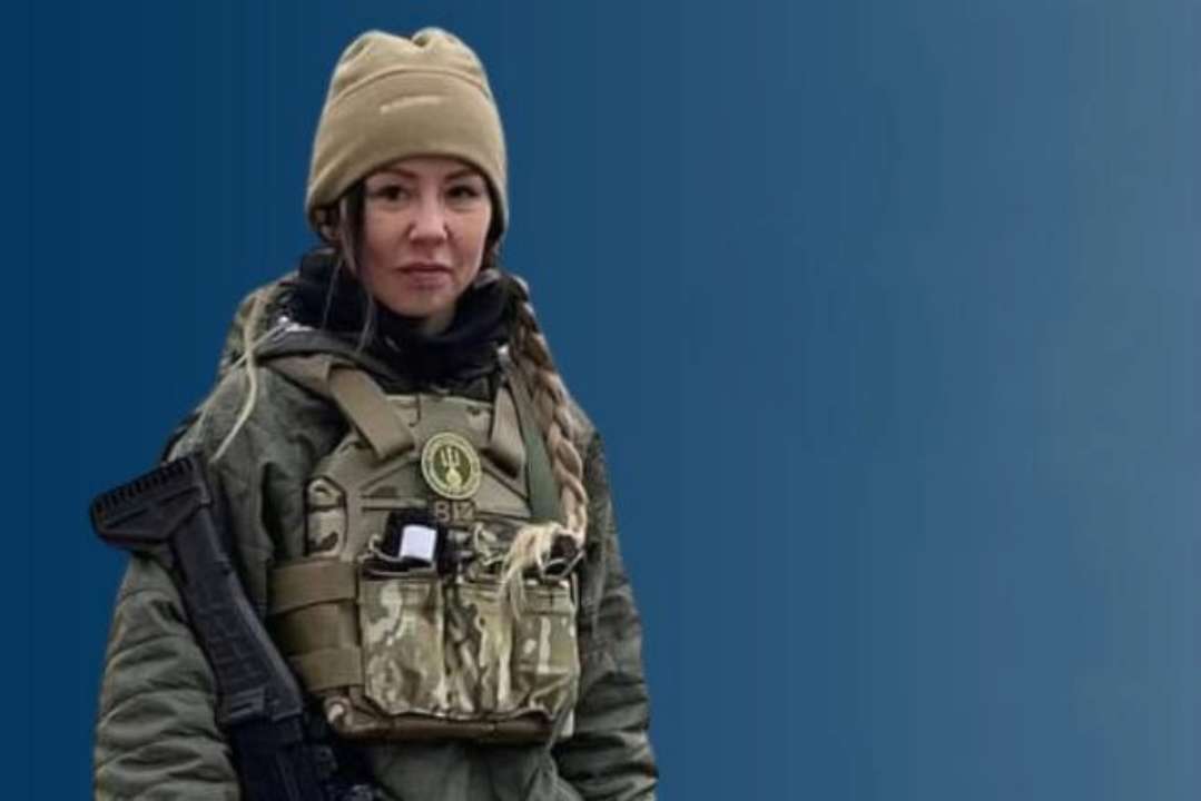 Норвежская депутатка и звезда фильма "Sea Sisters" воюет за Украину / Фото: Украинский институт национальной памяти Норвежский депутат и звезда фильма "Sea Sisters" в течение двух лет воюет за Украину