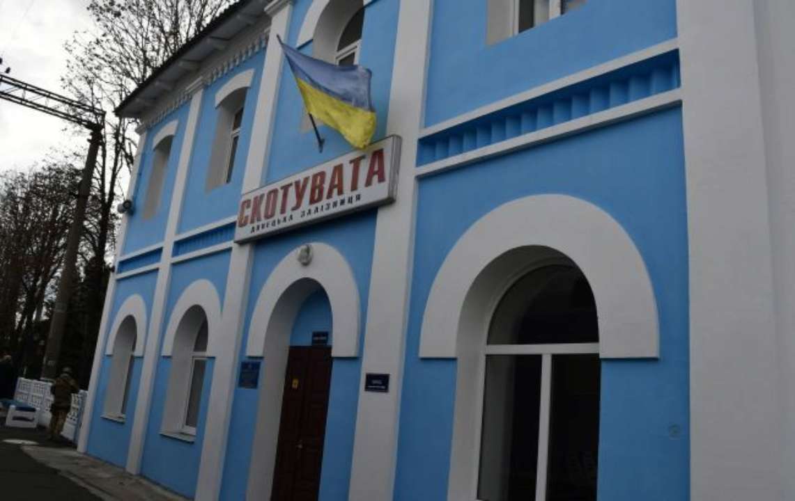 На Донбассе под обстрел боевиков попала железная дорога