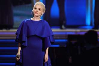 Міка Ньютон розповіла, чому їй не подобалося говорити російською мовою/Фото: Getty Images Міка Ньютон