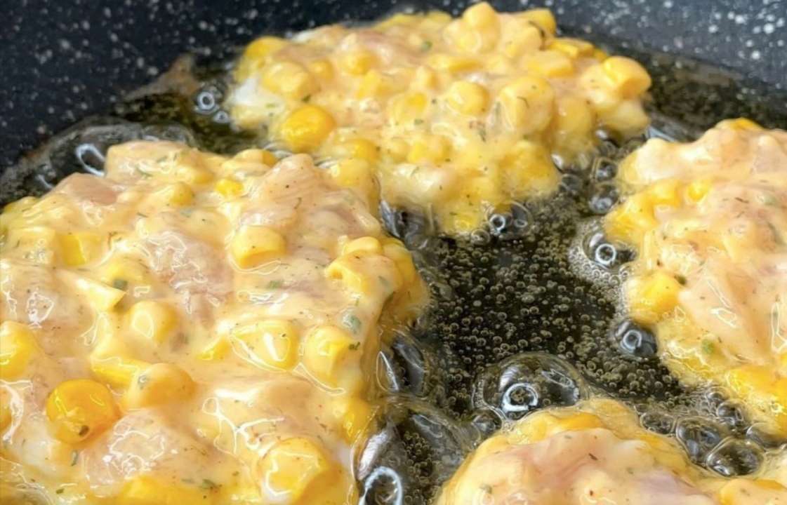 Фудблогерка опублікувала рецепт січеників із кукурудзою / Фото: instagram.com/vistovska_cooking Фудблогерка опублікувала рецепт січеників із кукурудзою / Фото: instagram.com/vistovska_cooking
