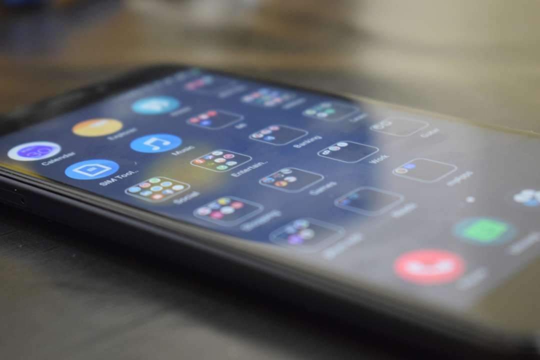 Заряжает смартфон за 8 минут: Xiaomi выпустила самое быстрое зарядное устройство в мире