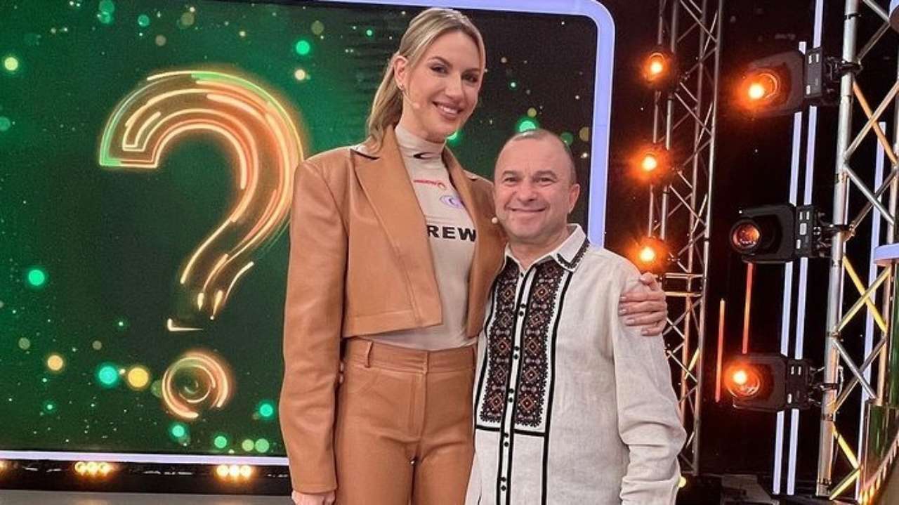 "Еще две-три недели": Леся Никитюк спела популярный хит с Виктором Павликом