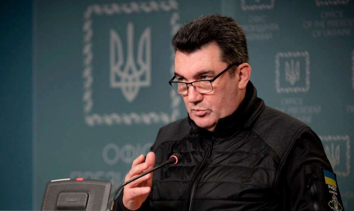 Данілов заявив, що кремль через посередників уже благає про переговори/Фото: ОПУ Секретар РНБО Олексій Данілов
