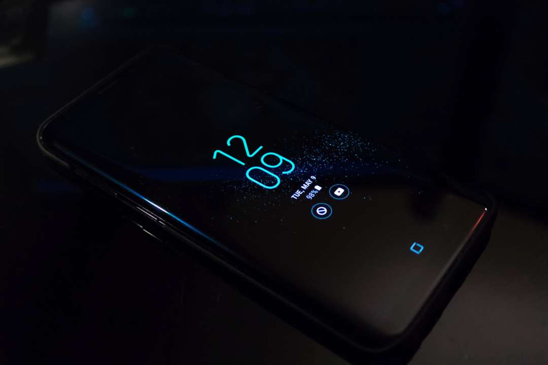 Специалисты объяснили, как можно зарядить смартфон Android от другого телефона