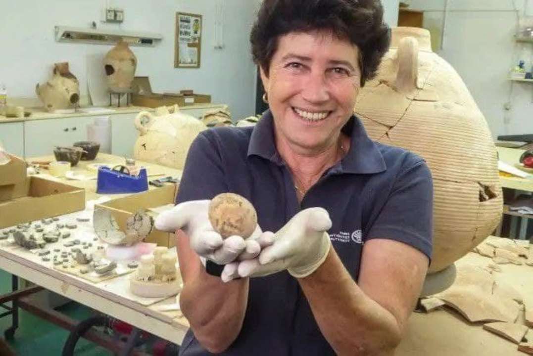 Фото: Dafna Gazit, Israel Antiquities Authority В Ізраїлі археологи знайшли 1000-річне яйце