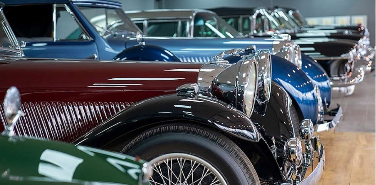 Old Cars Gallery