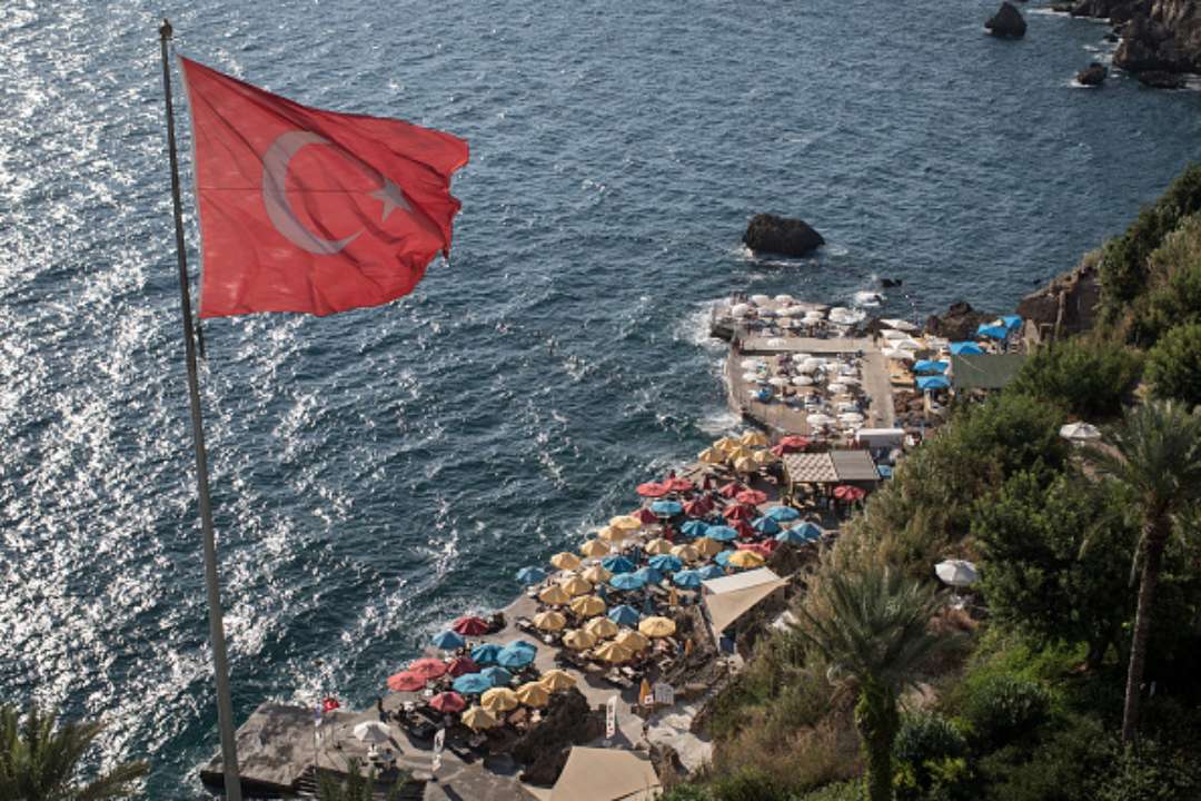 У Туреччині польські туристи побили росіян через війну в Україні
