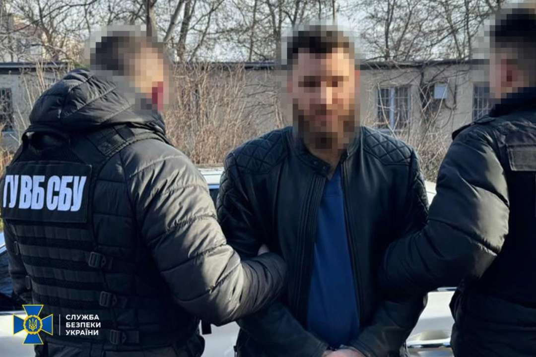 СБУ викрила нові "схеми для ухилянтів" У 4-х областях СБУ викрила нові схеми ухилянтів: затримано очільника ВЛК та мобілізованого депутата