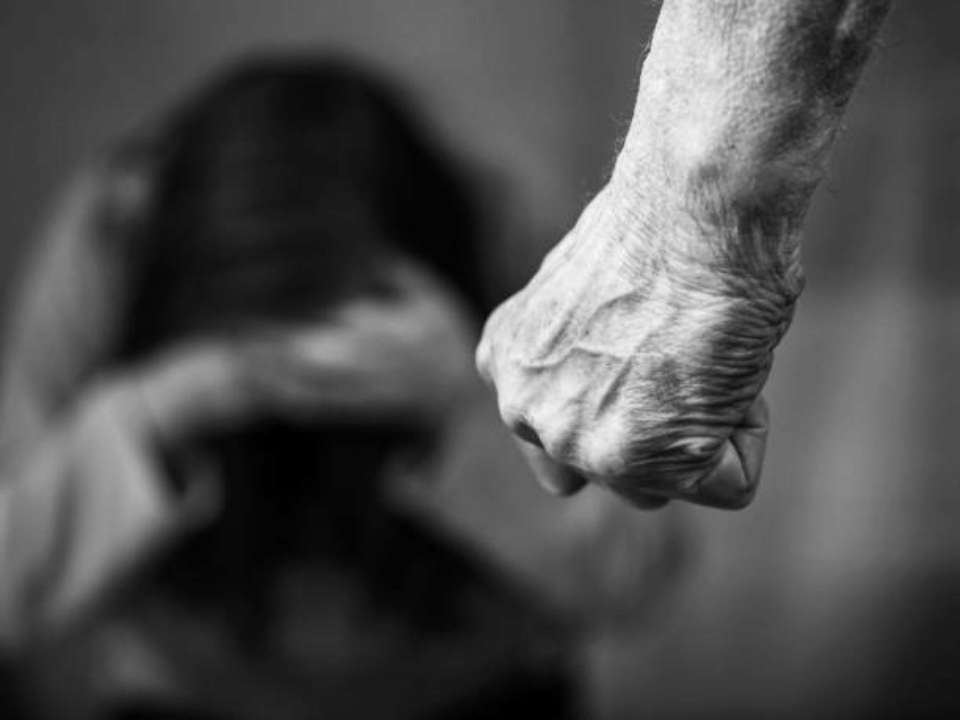 Міноборони розробляє механізм захисту жертв сексуальних домагань/Фото: istockphoto Міноборони розробляє механізм захисту жертв сексуальних домагань