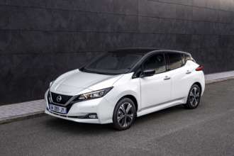 Nissan випустили спеціальну версію електрокара LEAF10 Nissan випустили спеціальну версію електрокара LEAF10