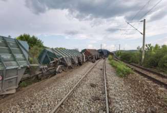 На території Румунії зійшли з рейок 15 українських вагонів-зерновозів/Фото: Telegram/Автор: #залізні_зміни Потяг