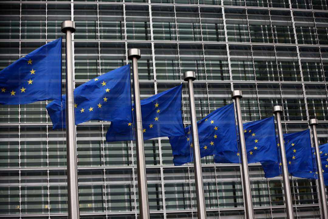 Совет ЕС одобрил предложение продлить временную защиту для украинцев