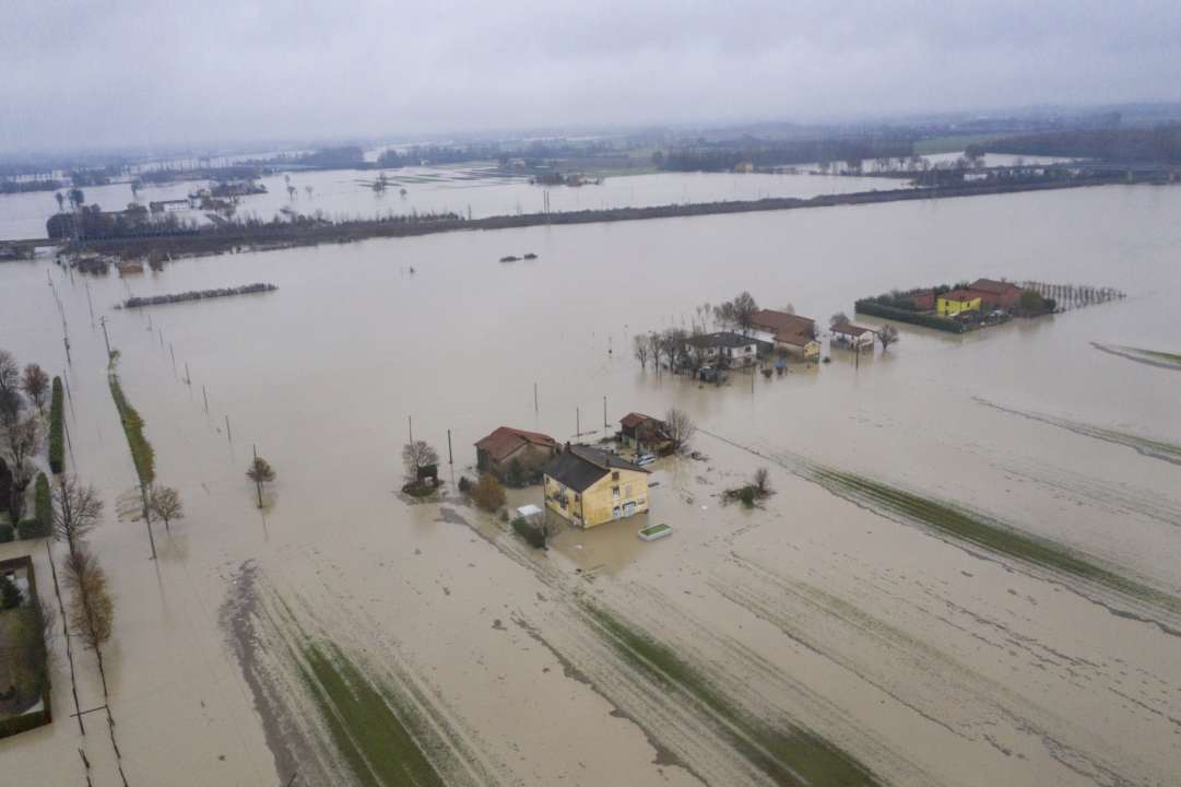 Фото: Getty images/Автор - Michele Lapini В Італії зафіксовано рекордну в Європі кількість опадів. Відео