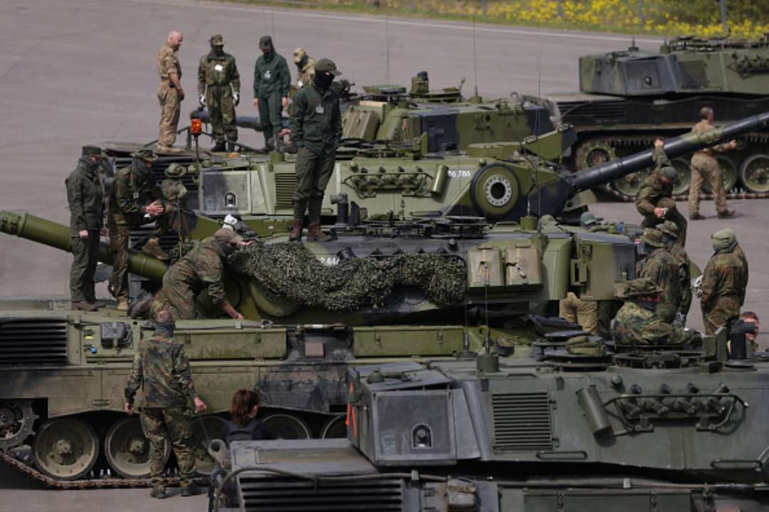 Реекспорт зброї від Швейцарії та новий пакет військової допомоги від Німеччини: що отримає Україна