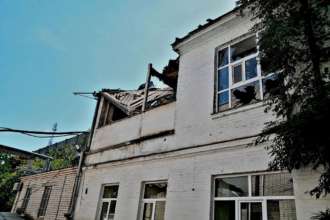 Окупанти обстріляли лікарню в Херсоні / Фото: Погляд Назара, ДСНС росія вчергове обстріляла Херсон: є загиблий