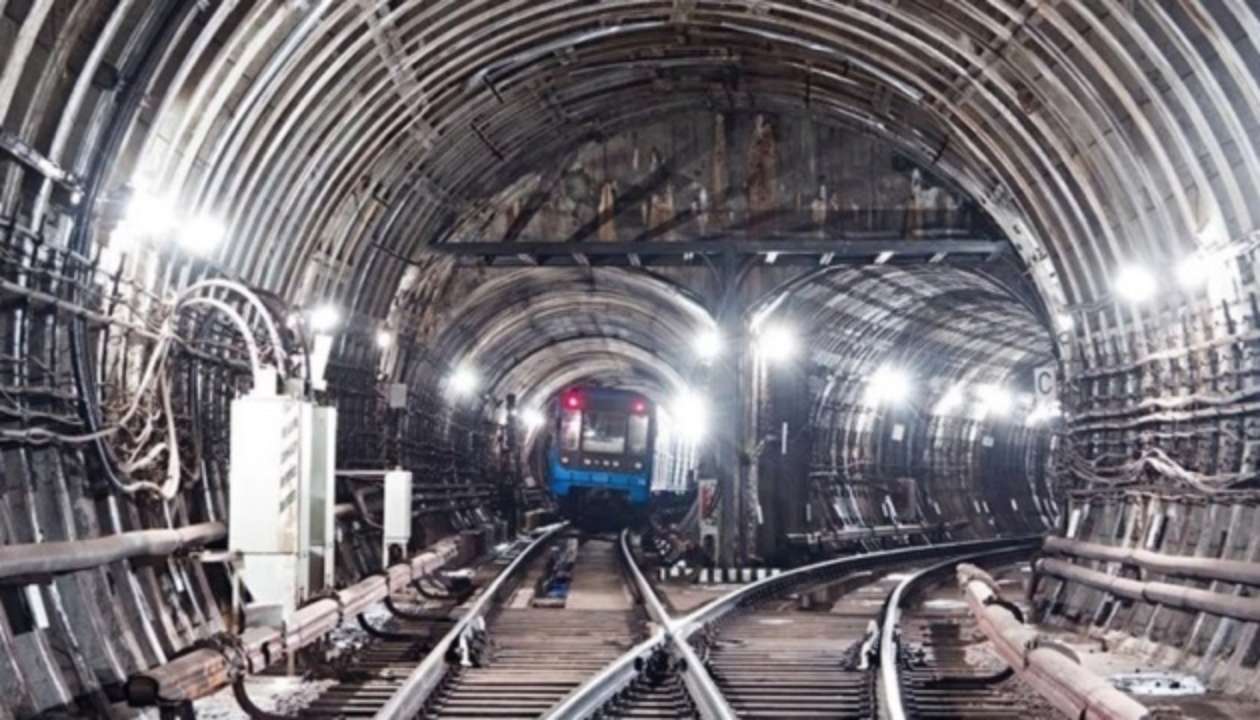 Жодного дня станції метро "синьої лінії" не були зачинені для людей як укриття – КМДА