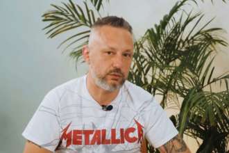 Андрющенко знову розкритикував Мінреінтеграції/Скриншот з відео на YouTube-каналі "Поганий Соціолог" Петро Андрющенко