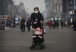 Фото: Kevin Frayer/ Getty Images в Китае планируют наказывать родителей за плохое поведение детей