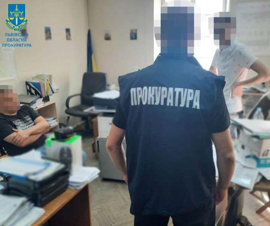 Представник Львівської міської ради попався на хабарі / Фото: t.me/lvivoblprok Представник Львівської міської ради попався на хабарі / Фото: t.me/lvivoblprok