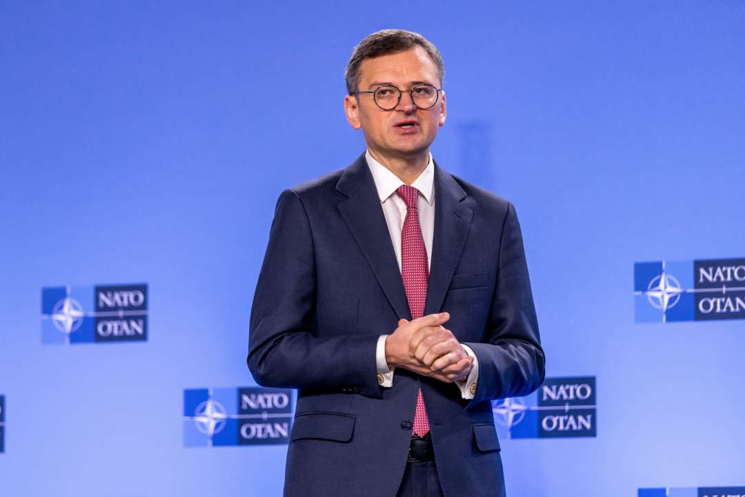 Кулеба заявил, что не испытывает давления для склонения к переговорам с Россией