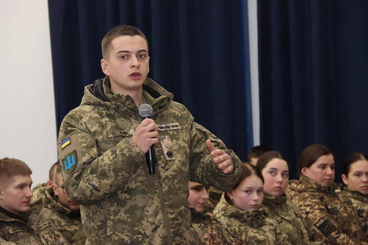 Курсанты Национальной академии сухопутных войск имени гетмана Петра Сагайдачного