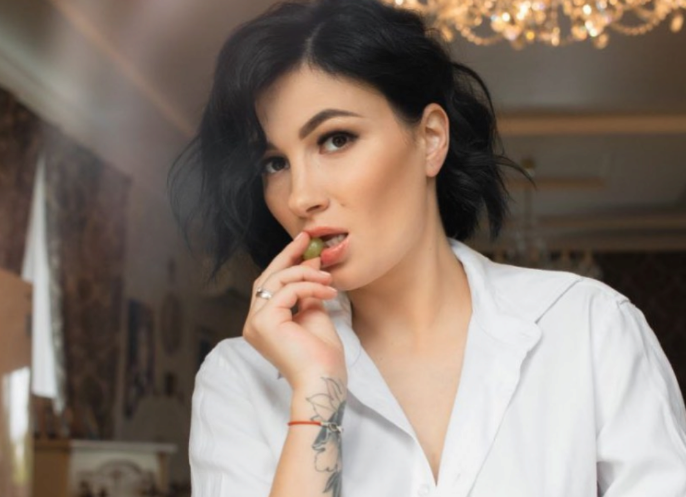 instagram.com/prykhodko_official Анастасія Приходько народила третю дитину