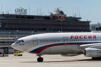Британия объявила о новых санкциях против российского авиационного сектора/Фото: Alessandro della Valle - Pool/Keystone via Getty Images Правительство Британии ввело новые санкции против авиакомпаний рф