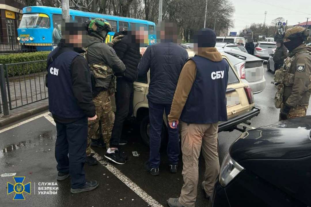СБУ ліквідувала нові схеми втечі військовозобов'язаних/Фото: СБУ Переплисти річку або оформити фіктивні меддовідки: СБУ викрила три схеми втечі ухилянтів за кордон