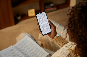 Фото: TCL Как цветная электронная книга: TCL представила смартфоны с революционным дисплеем NXTPAPER