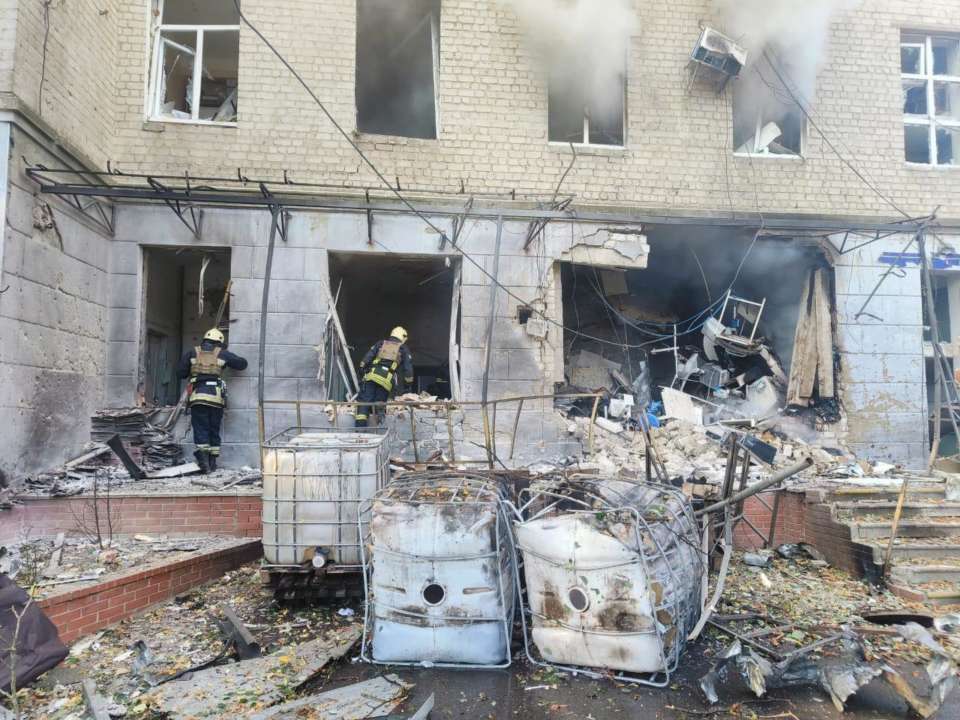 Воюют с больницами, гражданскими объектами, жизнями людей - Зеленский об атаке рф на Сумы