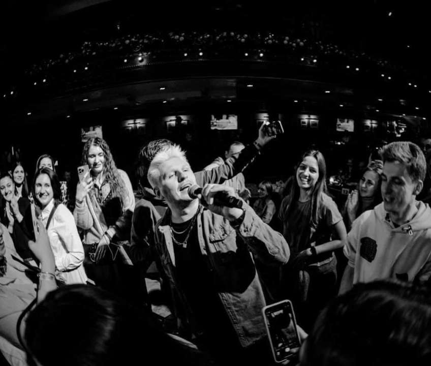 Украинская группа Фиолет / Фото: instagram.com/fiolet_band Фиолет дарит рождественское настроение: новая песня наполнена теплом и светом